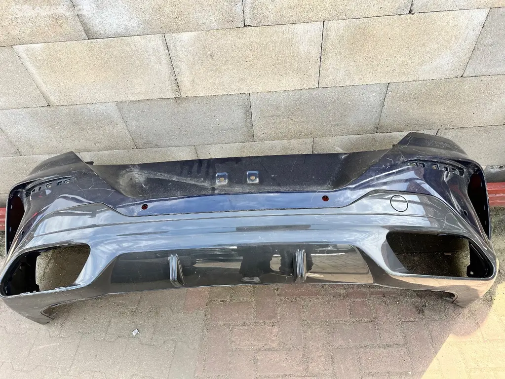 BMW 8 Gran Coupe M Paket zadní nárazník